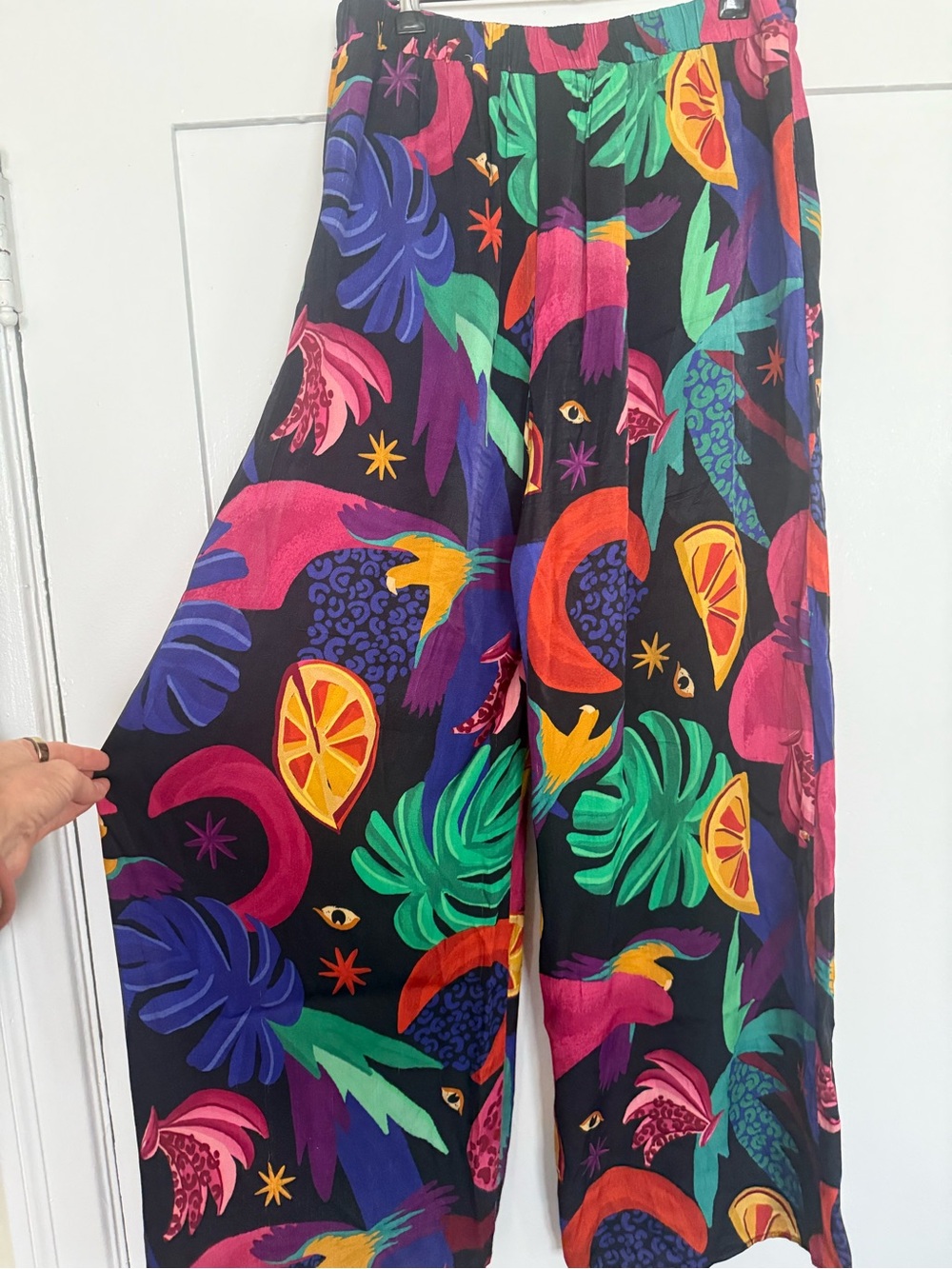 FARM Rio Black Wide-Leg Pants with Multicolor Tropical Print - Picture 3 of 7